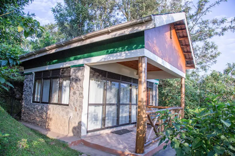 Lake Murehe safari lodge